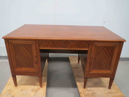 4845 - Psaci stul mahagon 1920  143 x 78 cm V - 76 cm  -  8 300 kc